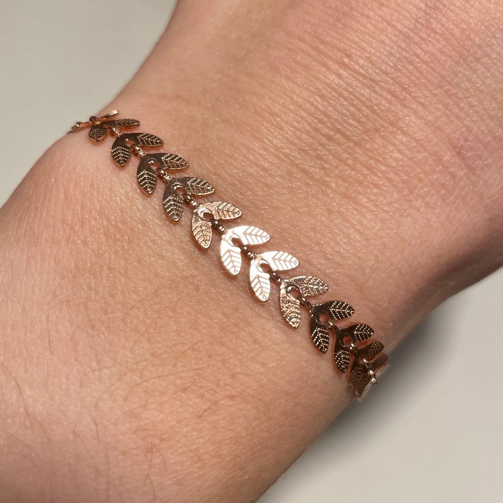 Elegant Rose Gold Leaf Bracelet